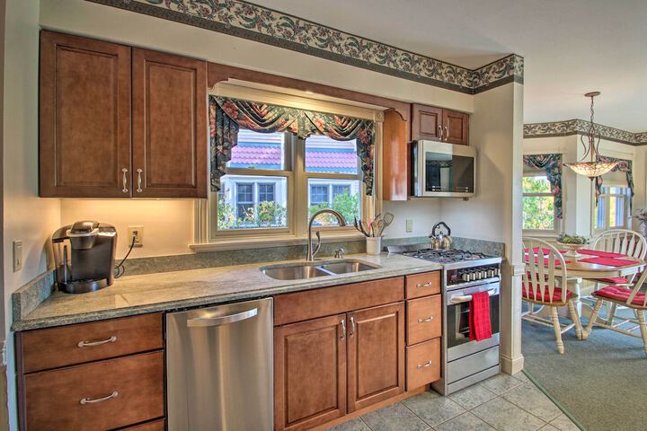 Nestlenook Victorian Condo 6 Mi to Attitash!
