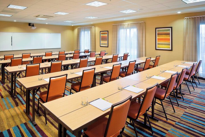 Fairfield Inn & Suites Monaca