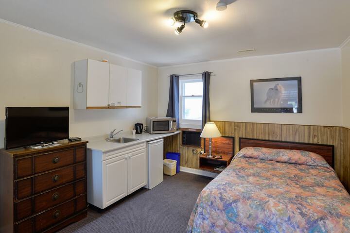 Room 9 of 42