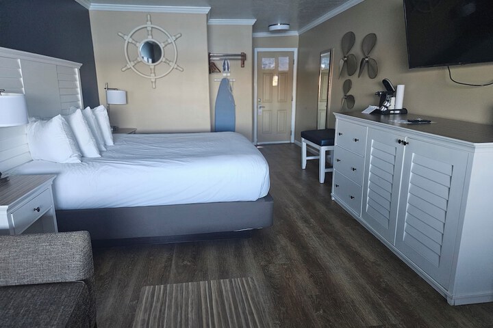 Room 44 of 74