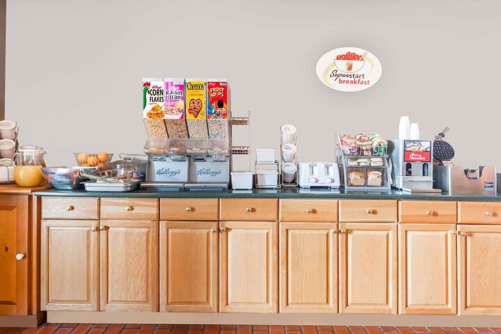 Breakfast/Coffee Service 18 of 20