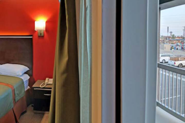 Room 29 of 32