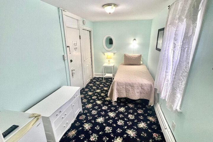 Room 20 of 27