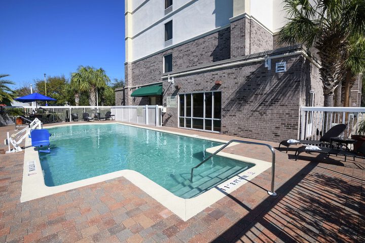 Pool 4 of 28