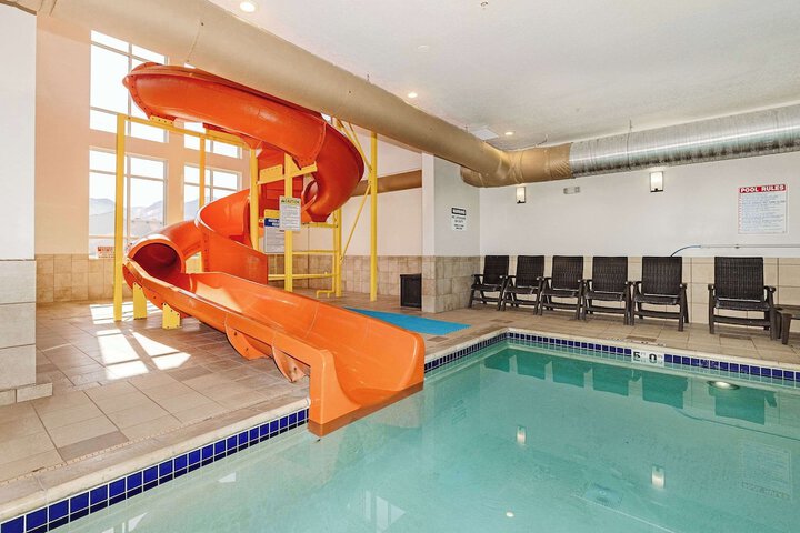 Pool 12 of 53
