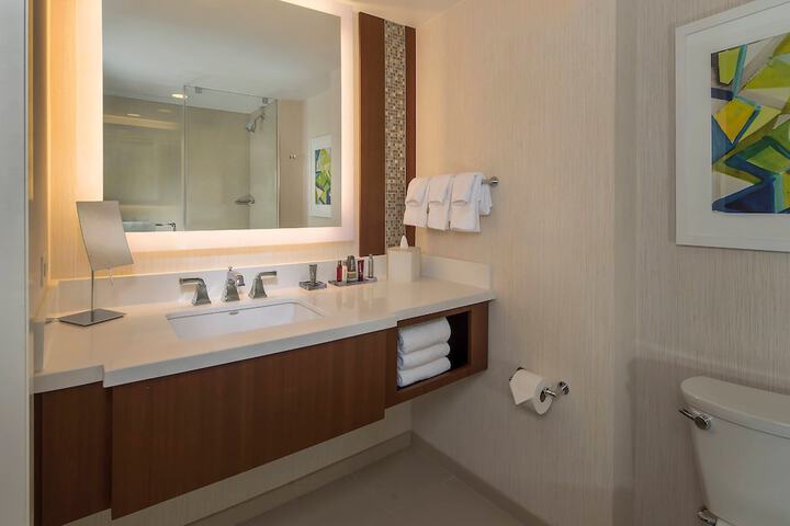 Room 12 of 73