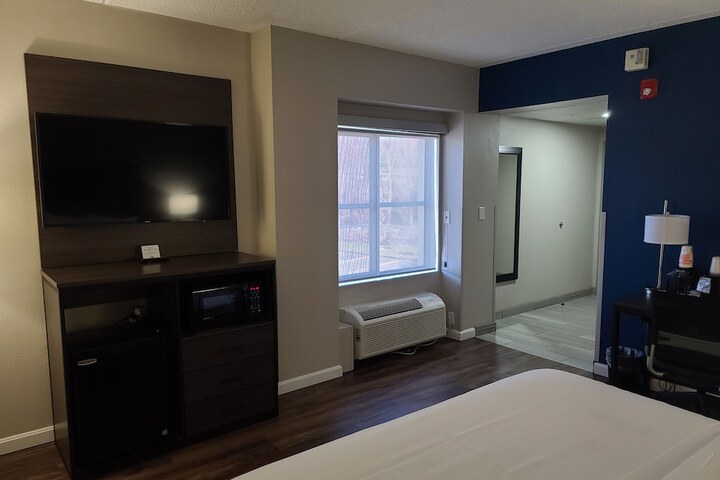 Room 27 of 31