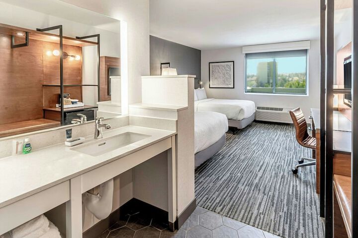 Four Points by Sheraton Los Angeles Westside