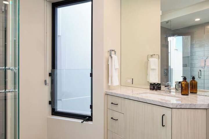 Matador by Avantstay Ocean Front Malibu Pad w / Rooftop Patio