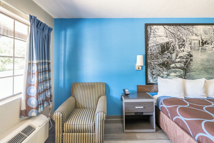 Room 55 of 132