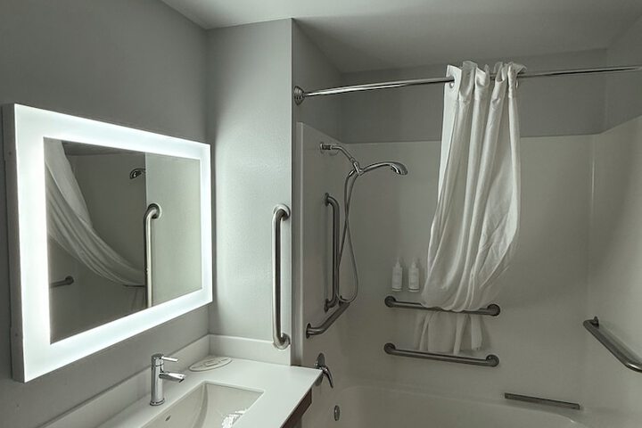 Microtel Inn & Suites by Wyndham Baton Rouge Airport