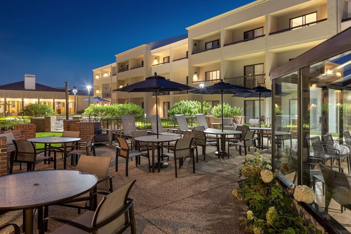 Courtyard Chicago Waukegan Gurnee
