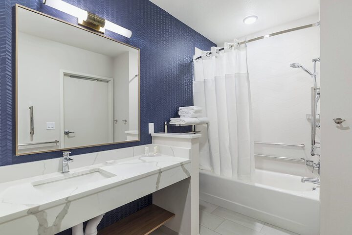Fairfield Inn & Suites by Marriott Minneapolis North / Blaine