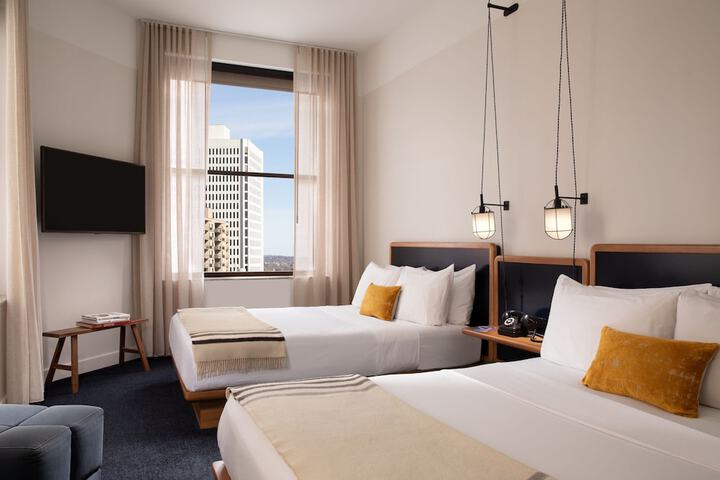 Room 20 of 37