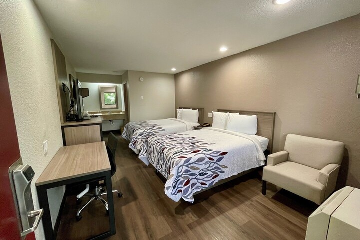 Room 12 of 34