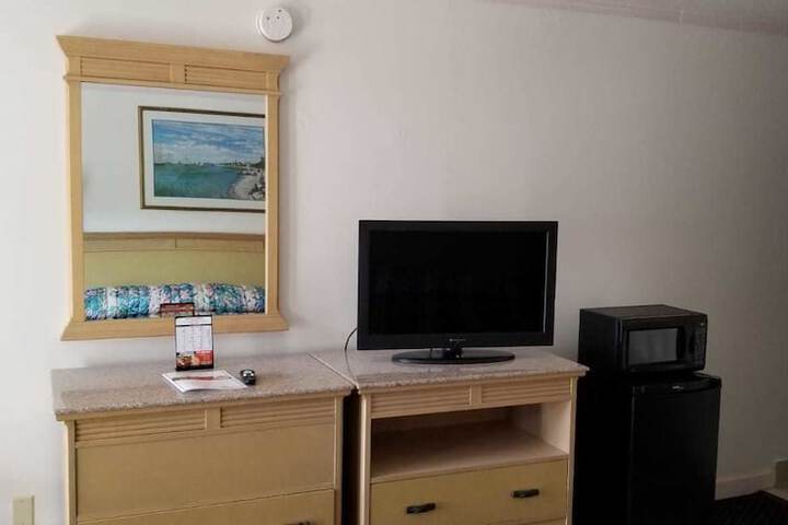 Room 6 of 14
