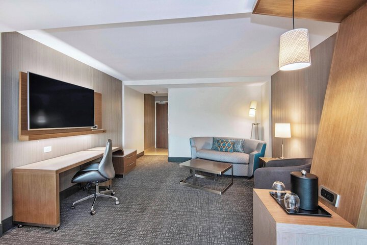 Courtyard by Marriott Raleigh Cary / Parkside Town Commons
