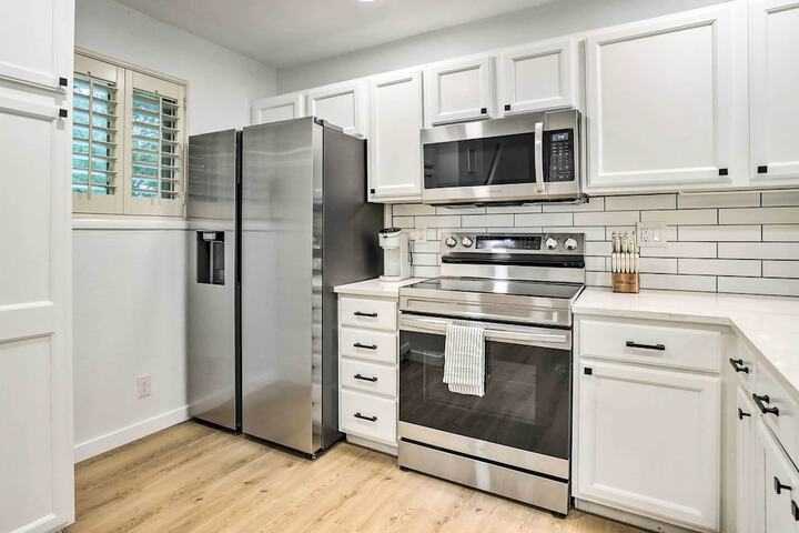 13 Mi to Dtwn Denver: Northglenn Townhome w / Patio