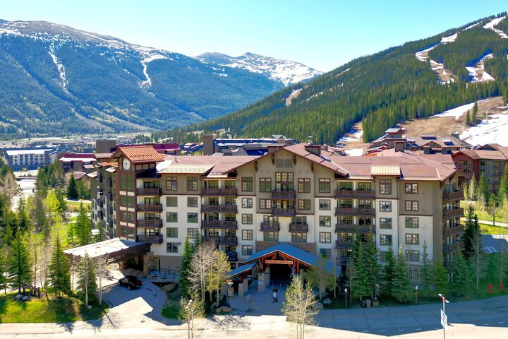 Luxury Remodeled Passage Point Condo - Short Walk to Lifts - Incredible View - PP403 by Redawning