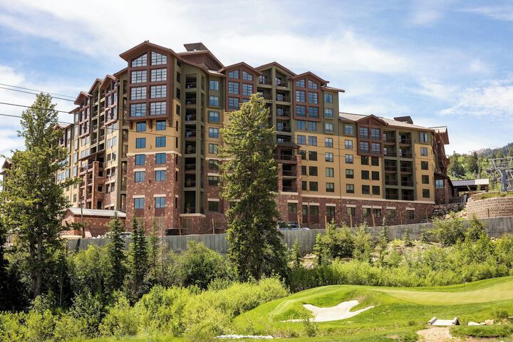Grand Summit Hotel - Canyons Village a RockResort