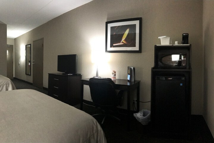 Room 14 of 28