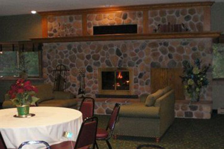RIVERWOOD INN AND CONFERENCE CENTER