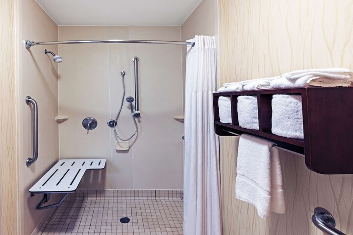 Room 15 of 21