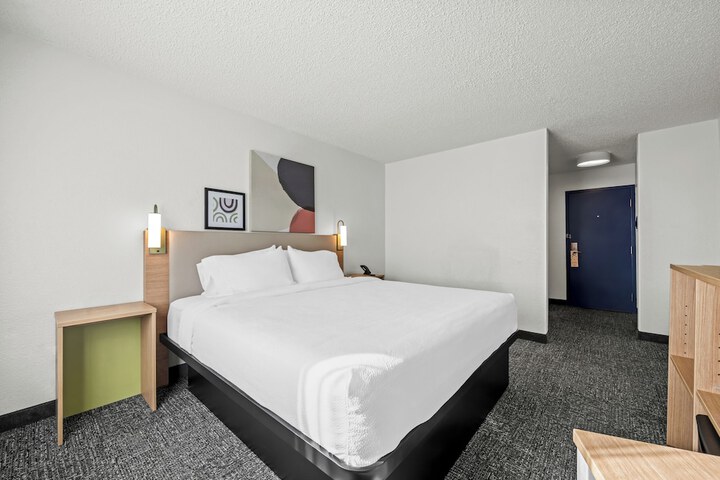 Spark by Hilton Cleveland Beachwood