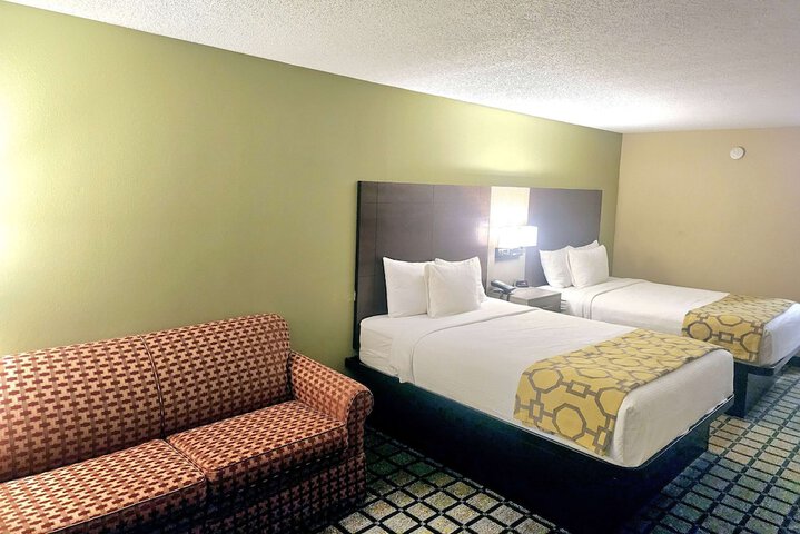 Room 32 of 36