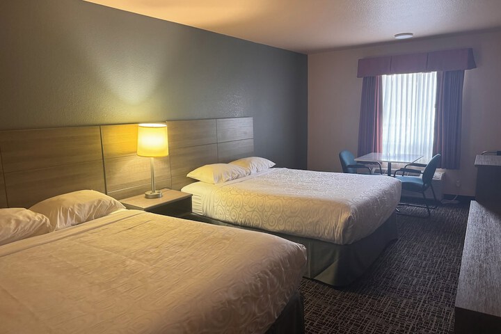 Room 15 of 34