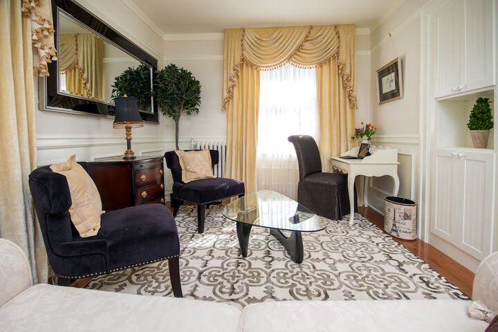 Room 40 of 102