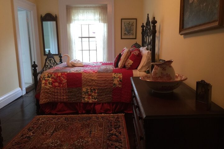 Brinckerhoff Inn