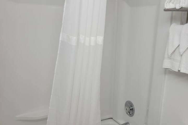 Room 9 of 26