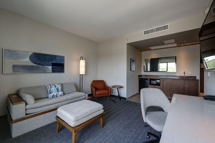 Courtyard by Marriott Iowa City University Heights