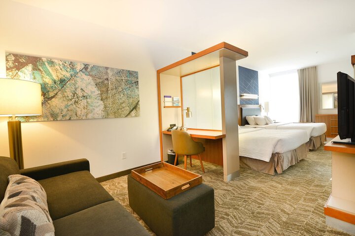 Room 9 of 23