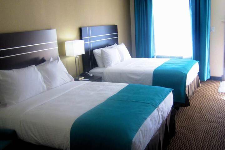 Room 12 of 32