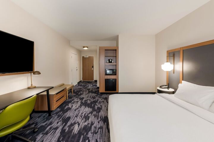Room 13 of 22