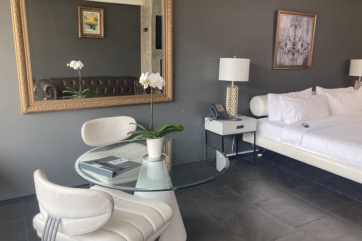 14 West Hotel