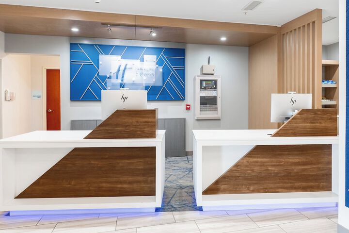Holiday Inn Express Hotel & Suites ANDERSON NORTH by IHG
