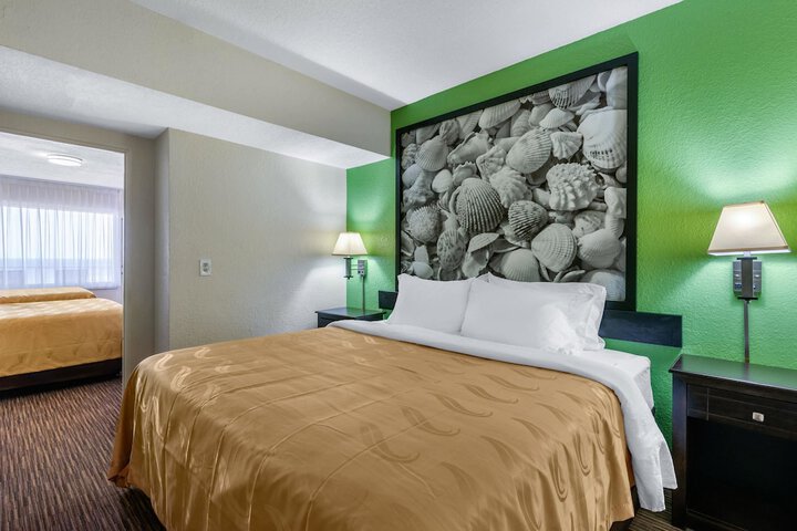 Room 14 of 40