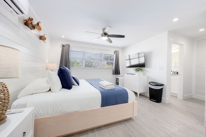 Siesta Key Beach Resort and Suites