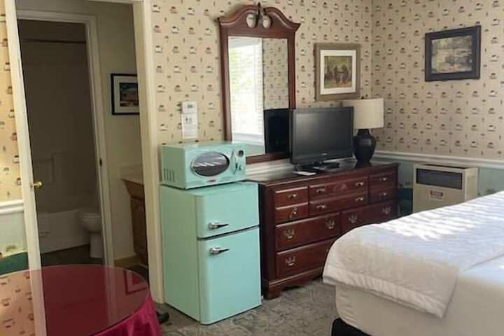 Room 83 of 126