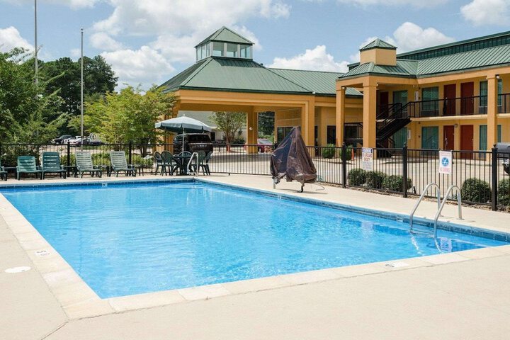 Pool 5 of 25