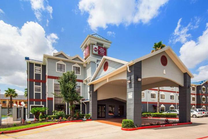 Best Western Plus Northwest Inn & Suites