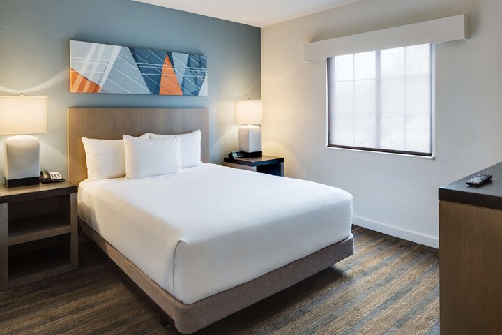 HYATT house Boston / Waltham