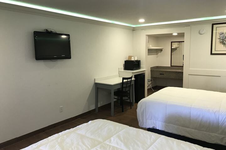 Room 8 of 8
