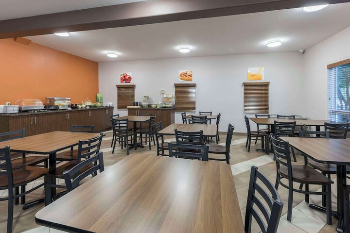Quality Inn Airport