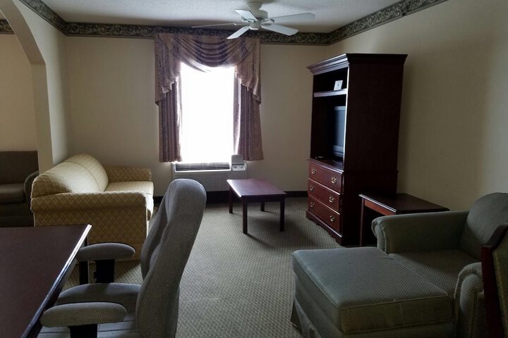 Room 5 of 15