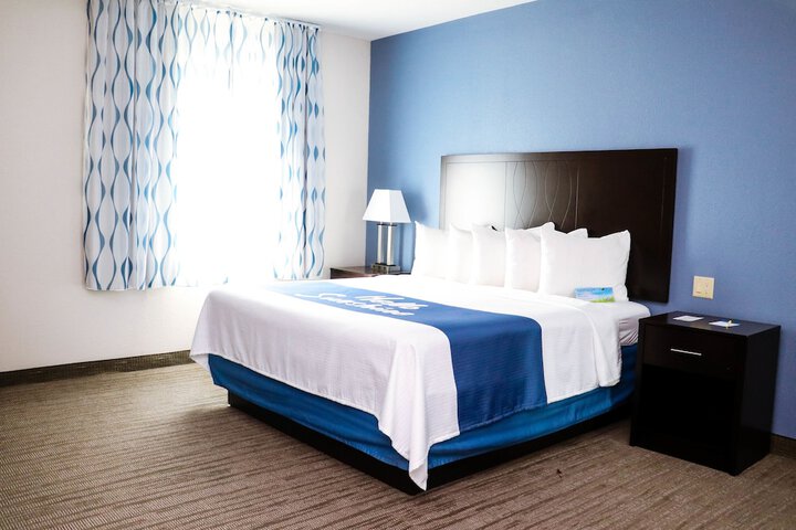 Room 13 of 22