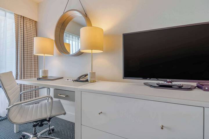Room 25 of 68